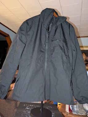 Men's Black Hooded Shell Jacket NWT Size Medium